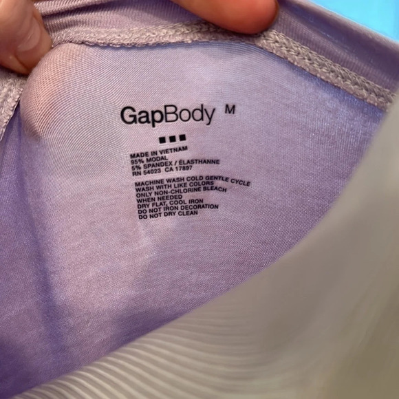 GapBody 3/4 sleeve/raglan sleeve tee, NWT - Picture 6 of 6